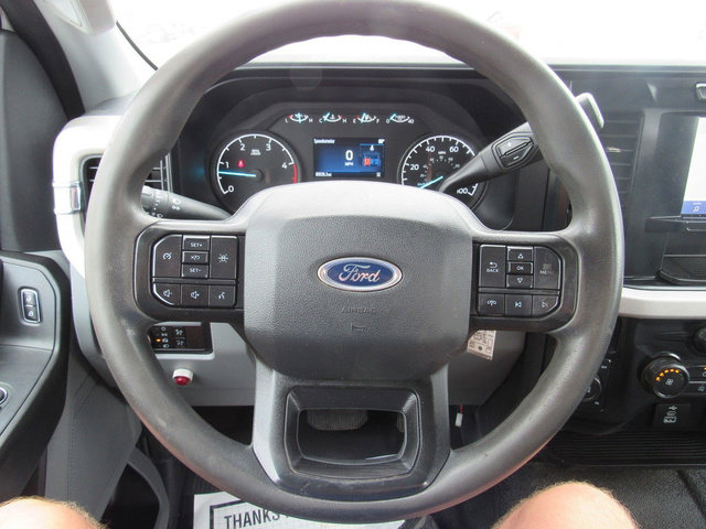 Used 2023 Ford F550 4x4 Regular Cab Super Duty image 23