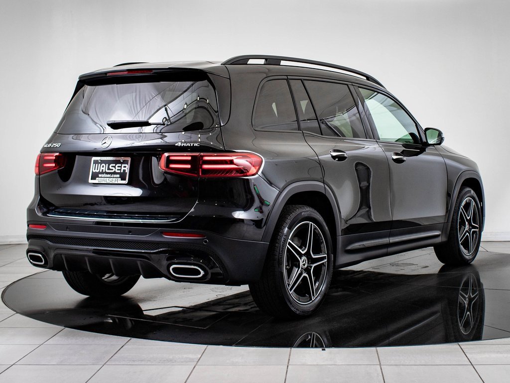 Used 2024 Mercedes-Benz GLB 250 4MATIC image 10