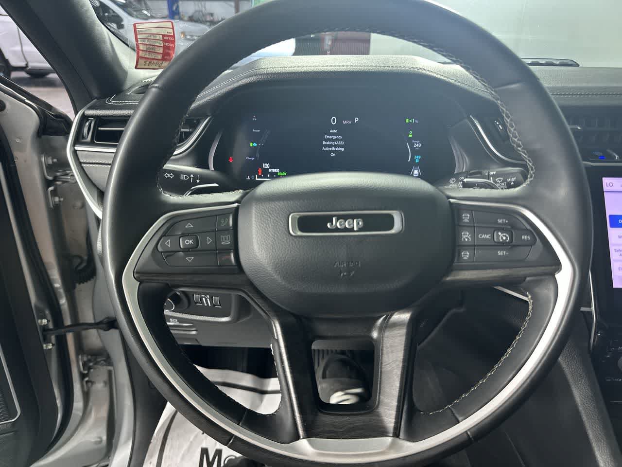 Used 2024 Jeep Grand Cherokee Limited 4xe AWD/4WD image 7
