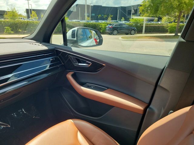 Certified 2023 Audi Q7 2.0T Premium w/ Convenience Package image 15