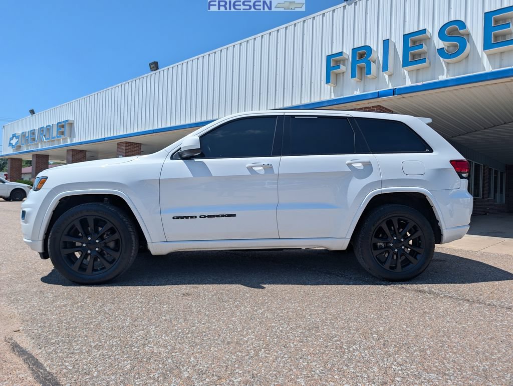 Used 2019 Jeep Grand Cherokee Altitude AWD/4WD image 2
