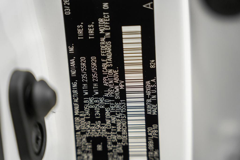 New 2026 Toyota Highlander Platinum image 47