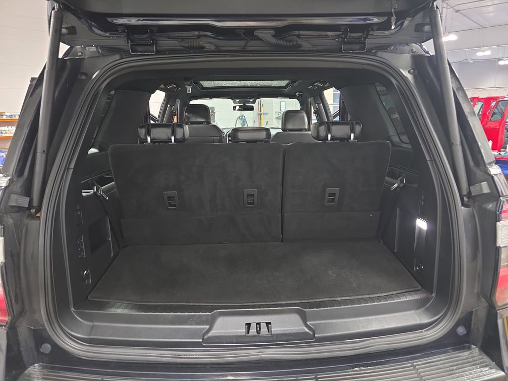Used 2021 Ford Expedition Limited image 13