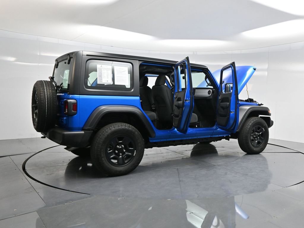 Used 2025 Jeep Wrangler Sport image 5