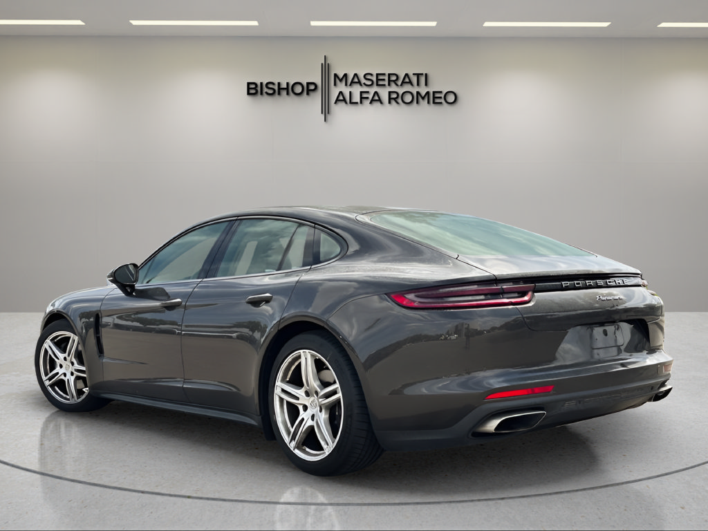 Used 2018 Porsche Panamera RWD image 3