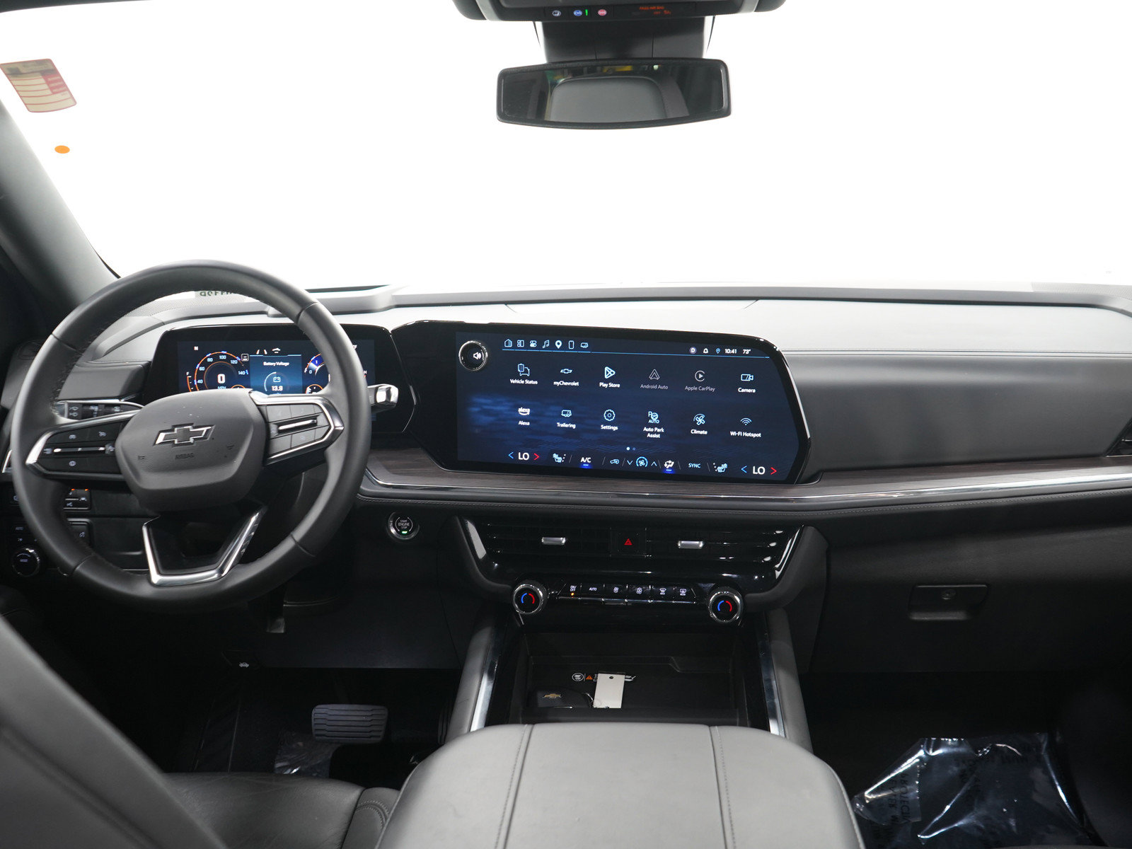 Used 2025 Chevrolet Suburban Z71 AWD/4WD image 15