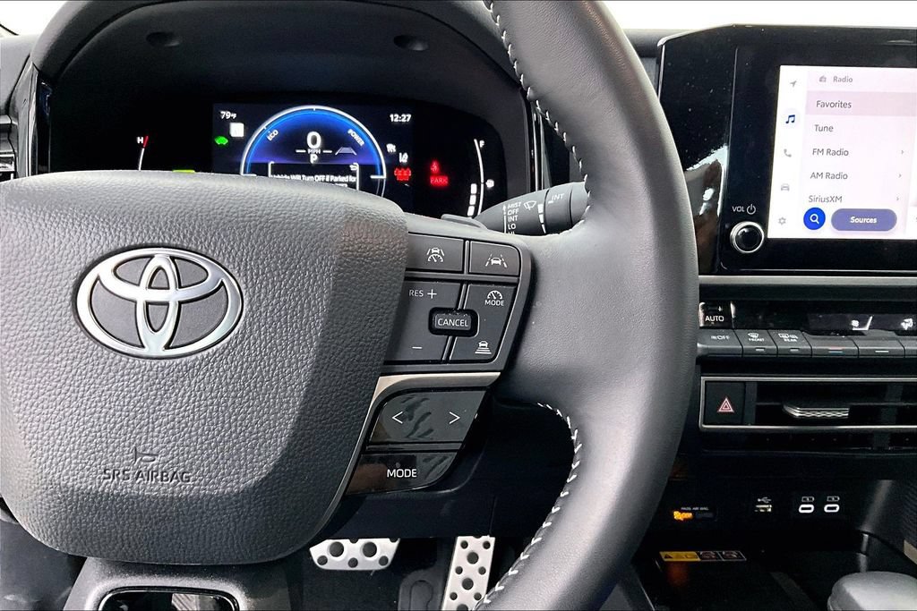 Used 2026 Toyota Camry SE w/ Convenience Package FWD image 22