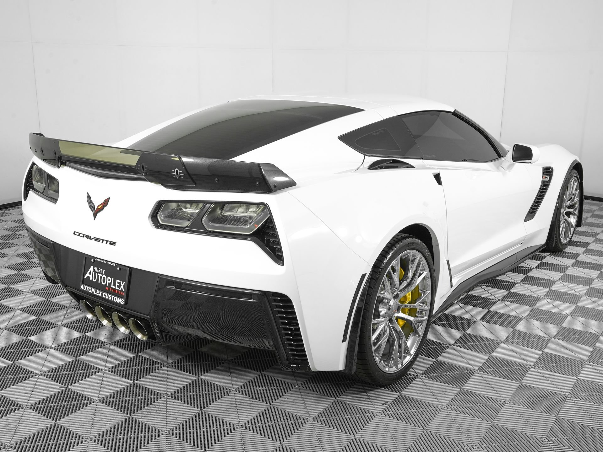Used 2018 Chevrolet Corvette Z06 RWD image 5