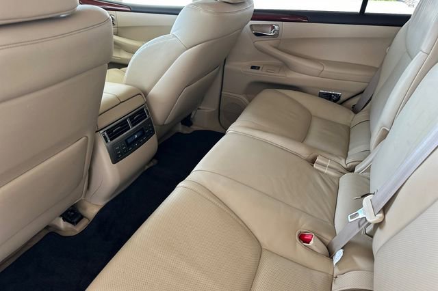 Used 2011 Lexus LX 570 4WD image 14