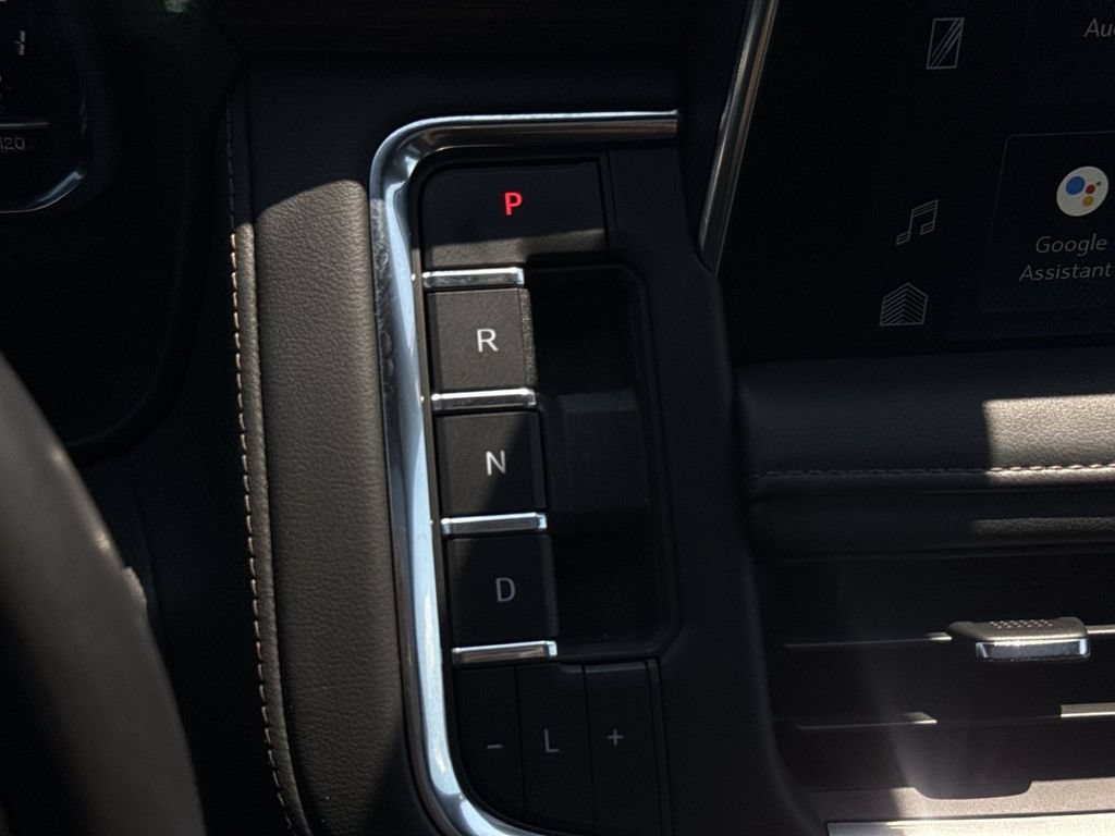 Used 2022 Chevrolet Suburban High Country AWD/4WD image 22
