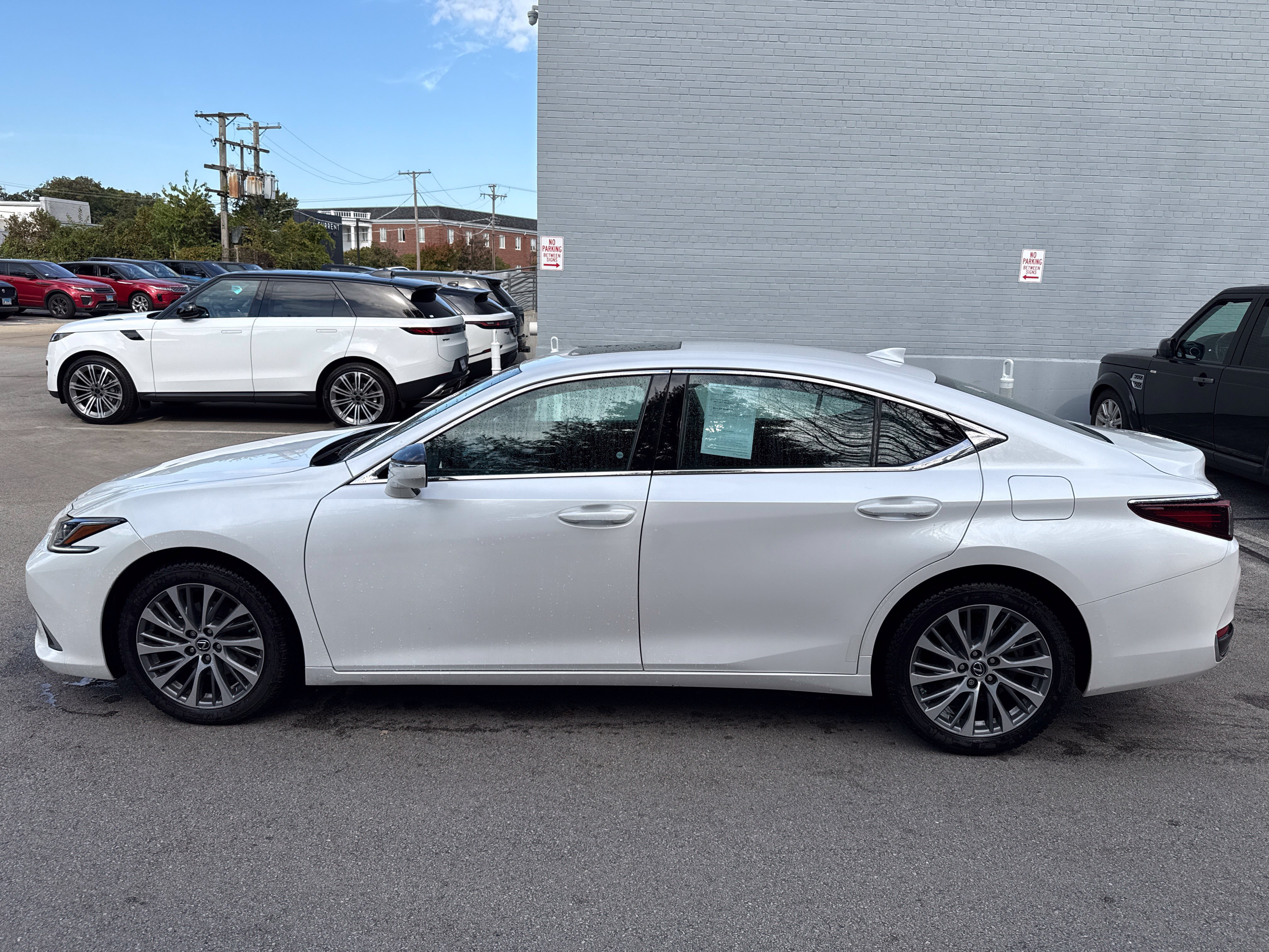 Used 2021 Lexus ES 250 w/ Premium Package AWD/4WD image 2