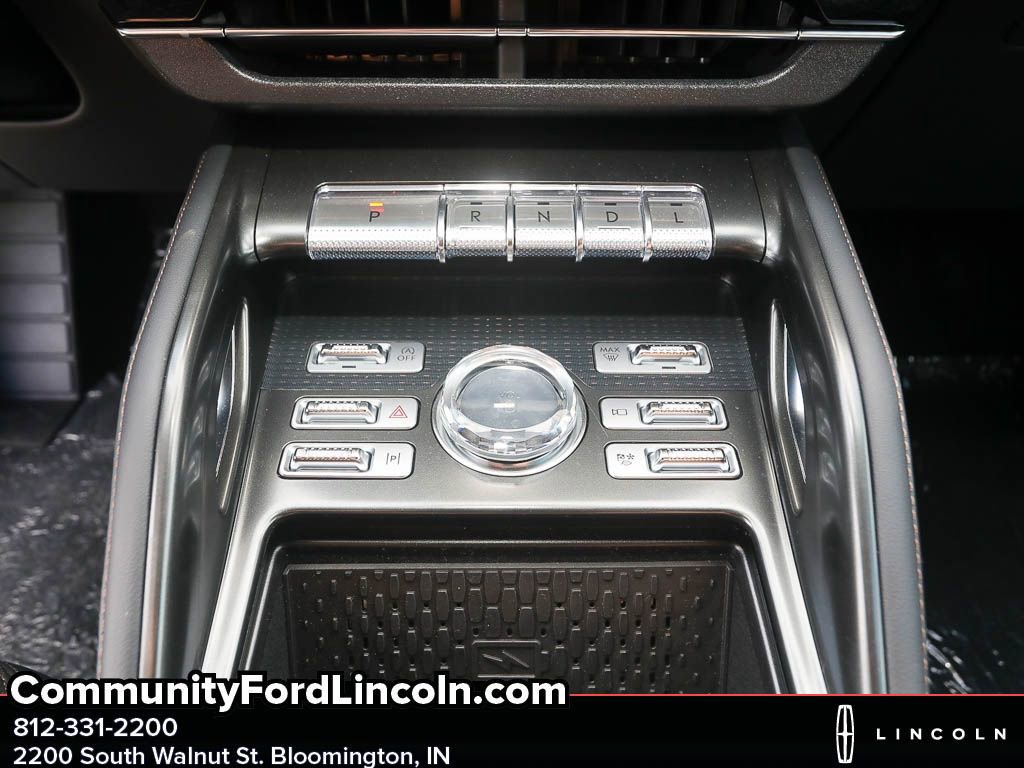 New 2025 Lincoln Nautilus Premier w/ Jet Appearance Package image 17