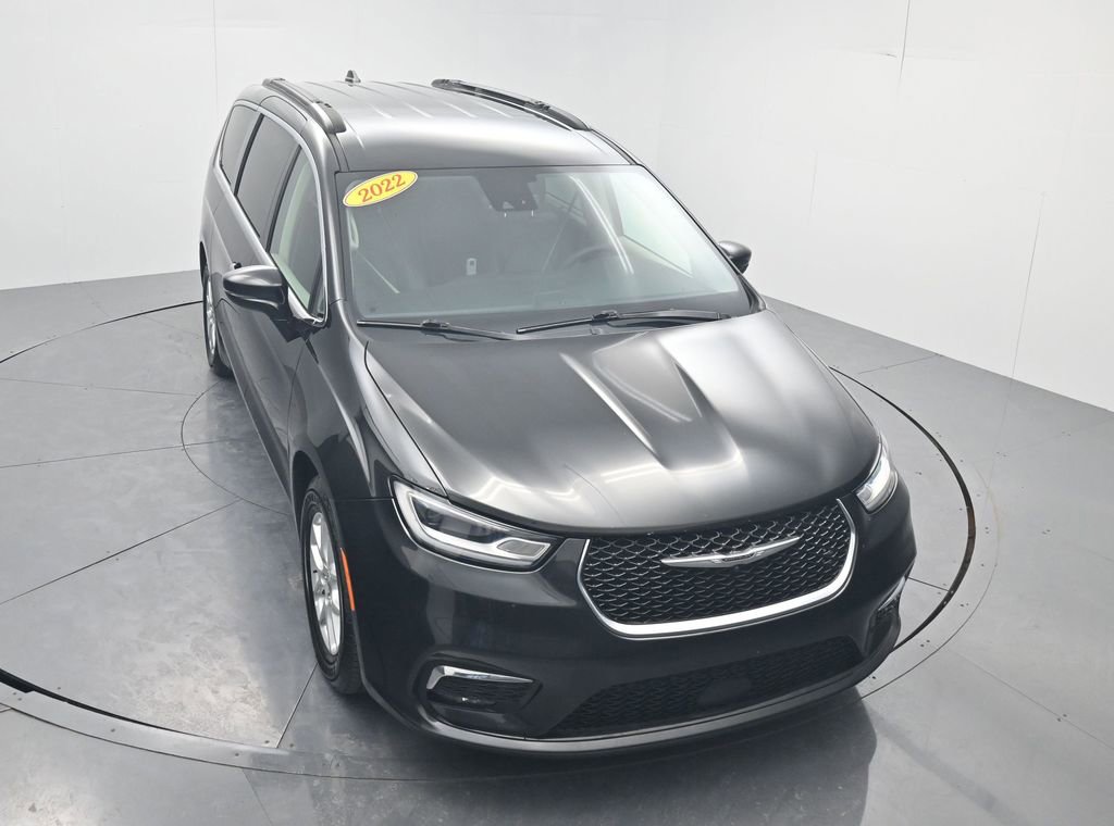 Used 2022 Chrysler Pacifica Touring-L image 41