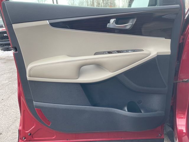 Used 2020 Kia Sorento LX image 9