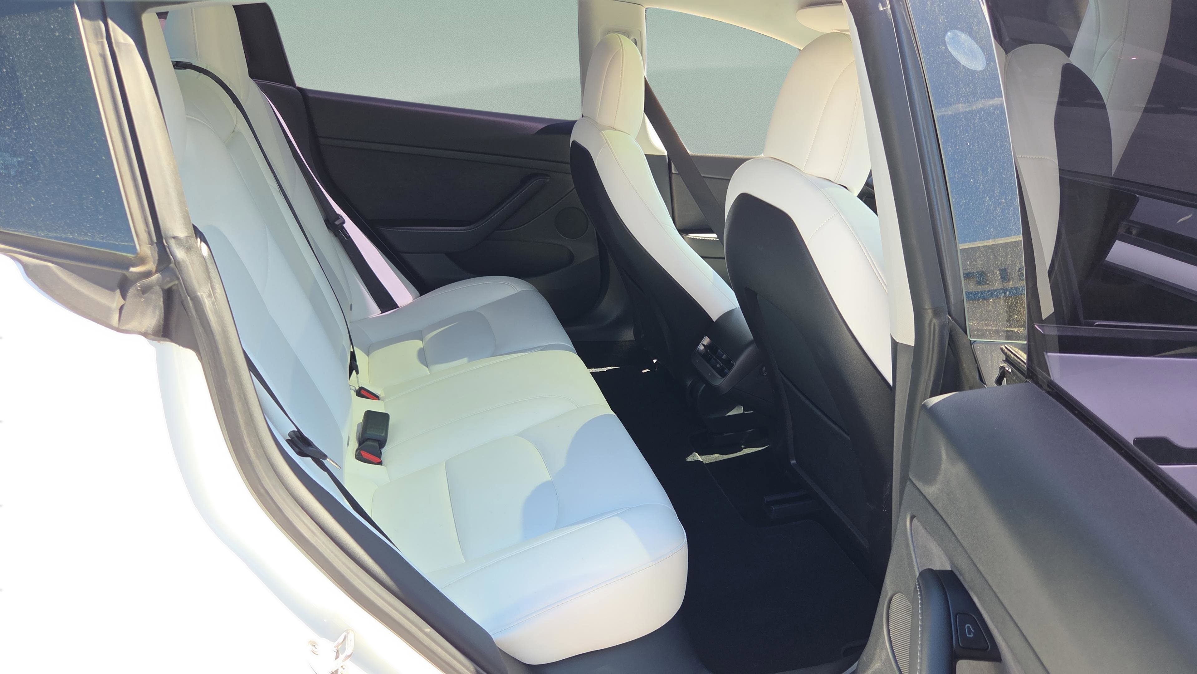 Used 2021 Tesla Model 3 Performance image 18