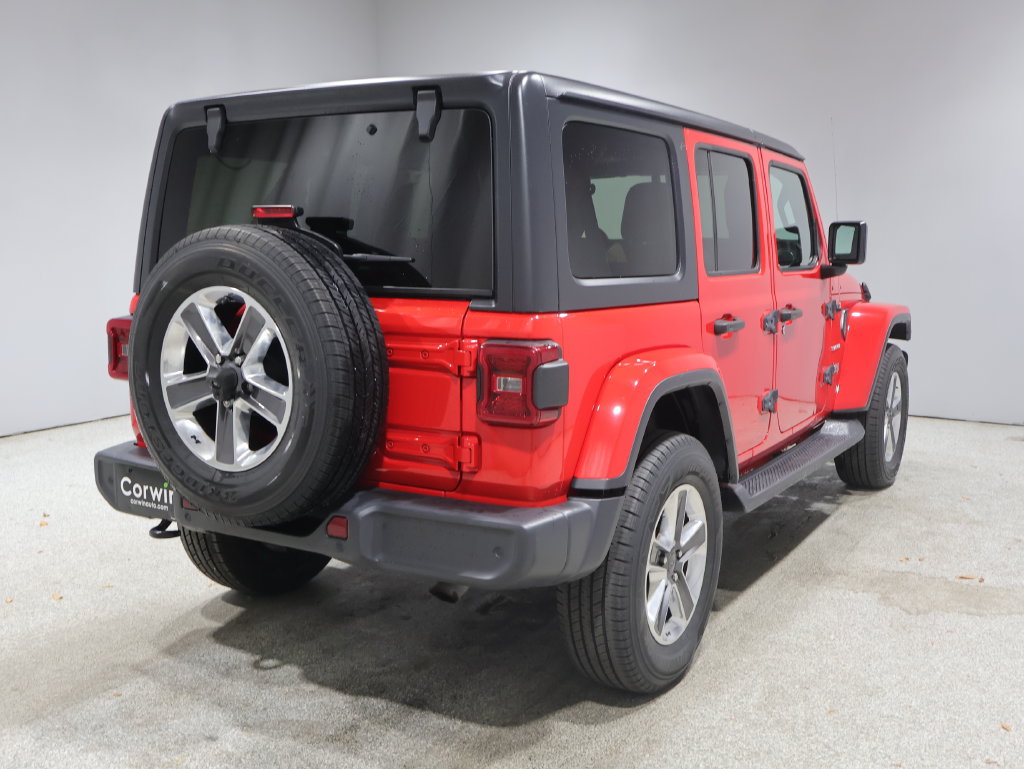 Used 2018 Jeep Wrangler Unlimited Sahara AWD/4WD image 2