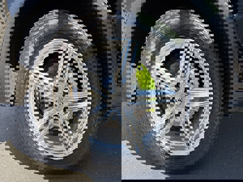 Used 2017 Porsche Cayenne S image 17