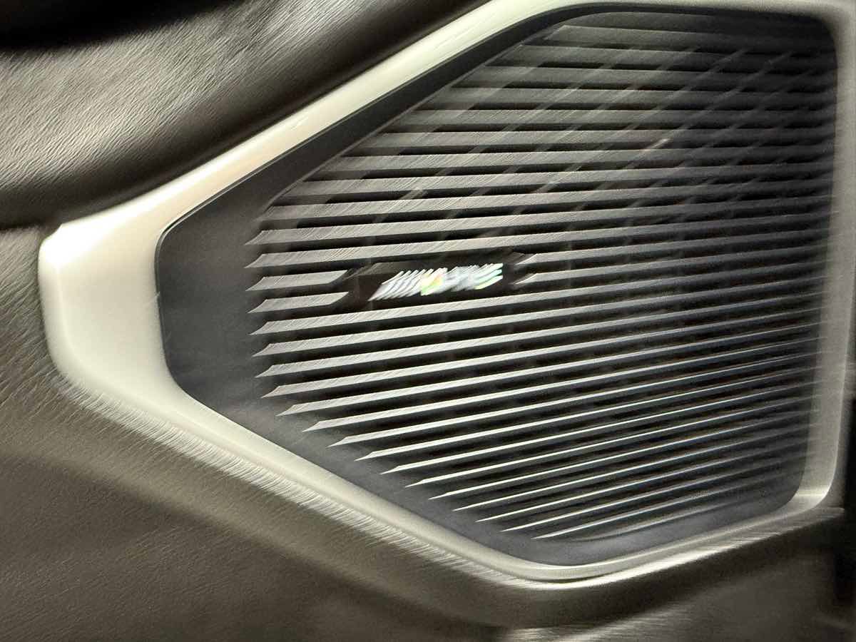 Used 2024 Jeep Wagoneer Series II w/ Convenience Group I image 9