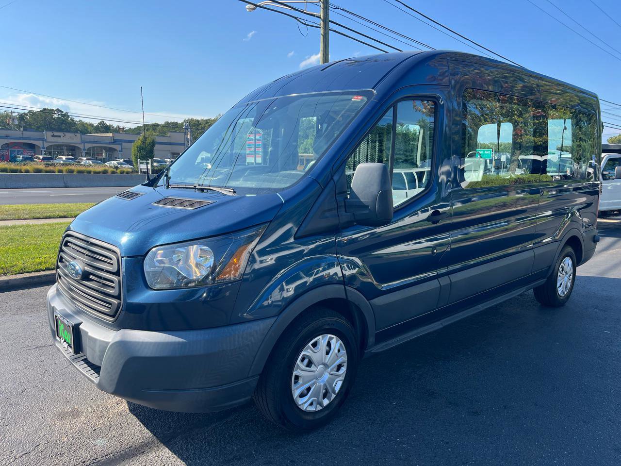 Used 2017 Ford Transit 350 XL RWD image 5