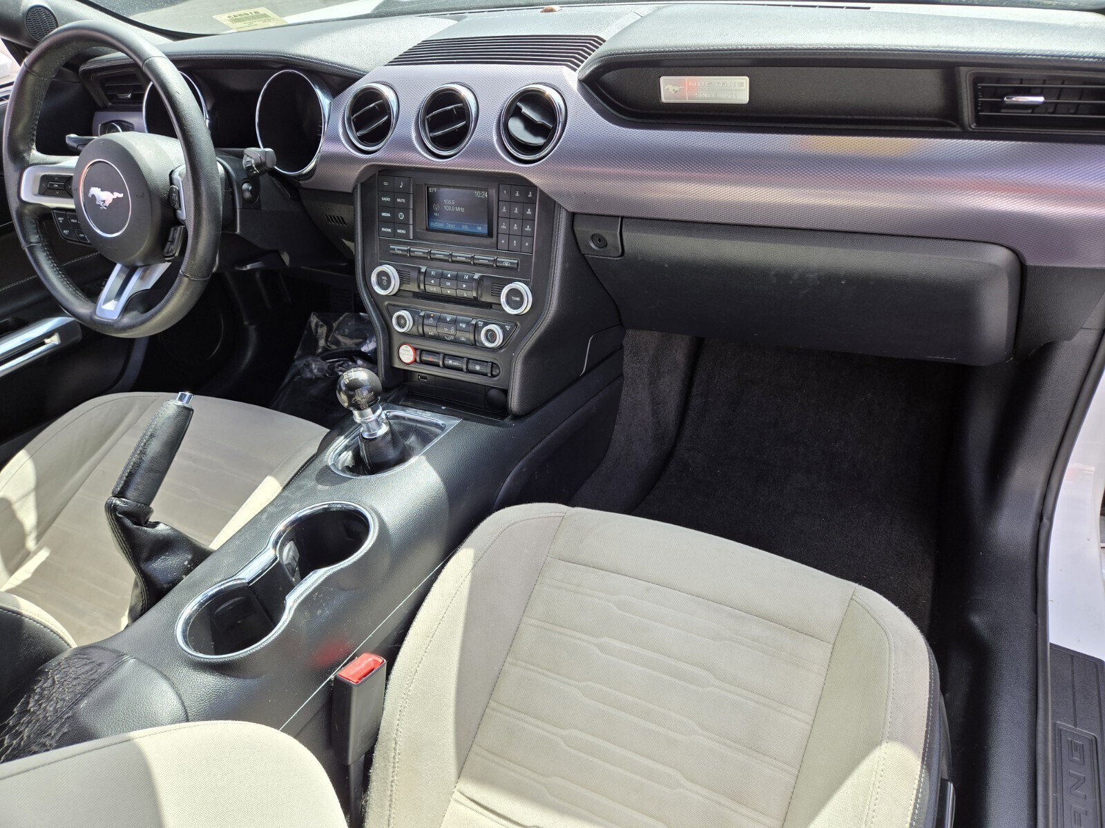 Used 2015 Ford Mustang Coupe RWD image 13