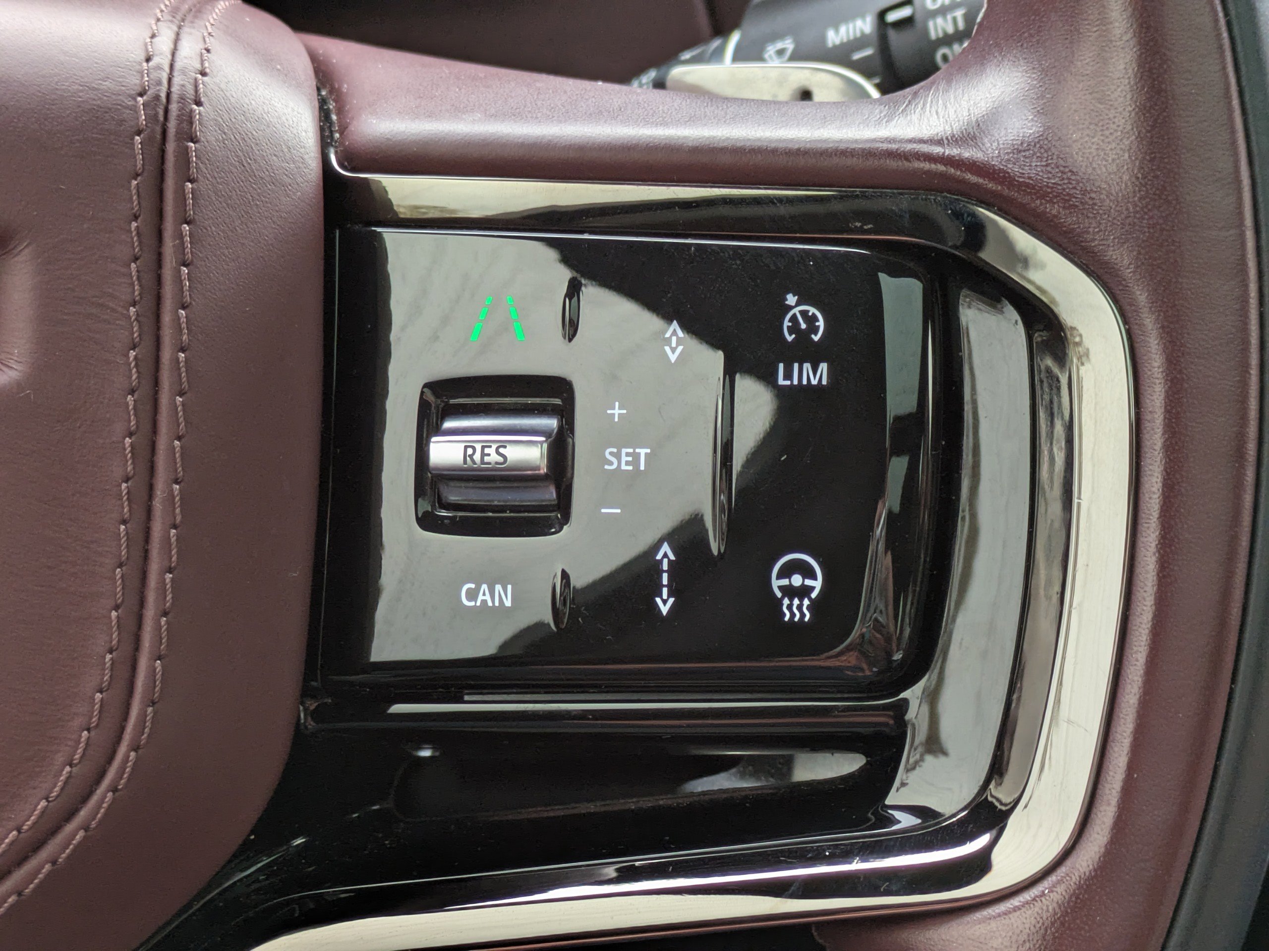 Used 2024 Land Rover Range Rover Sport Dynamic SE image 30