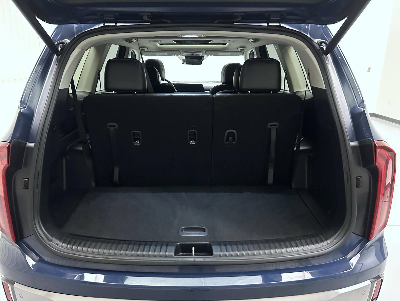 Used 2025 Kia Telluride S AWD/4WD image 22