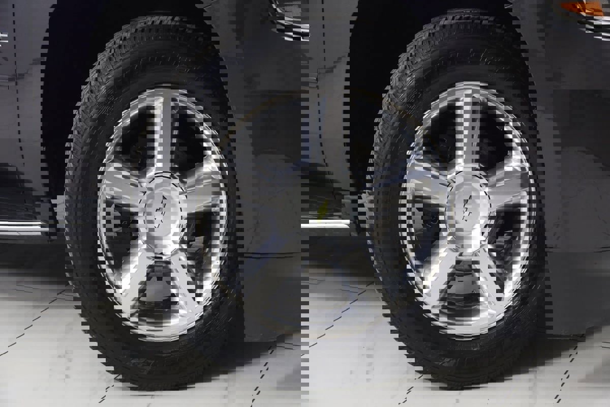 Used 2017 Chevrolet Tahoe Premier image 17