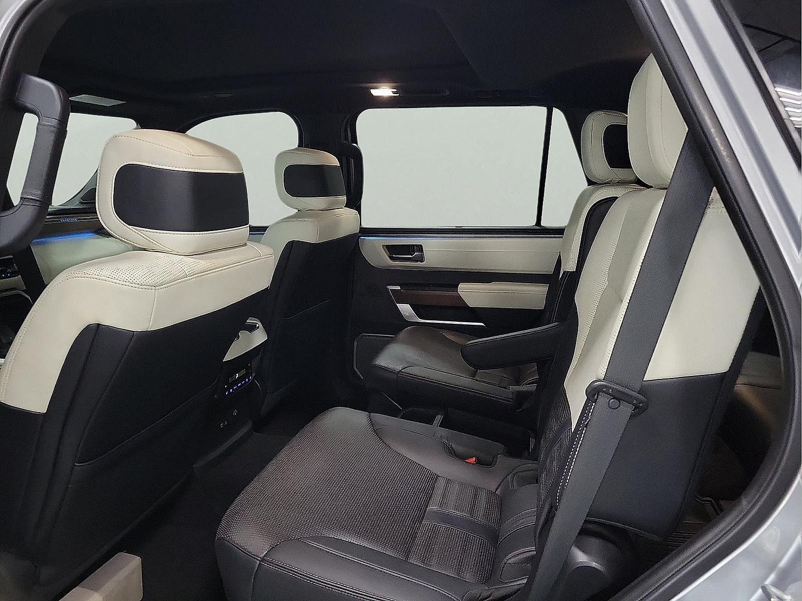Certified 2023 Toyota Sequoia Capstone AWD/4WD image 7