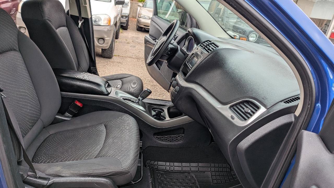 Used 2015 Dodge Journey American Value Package w/ Flexible Seating Group image 14