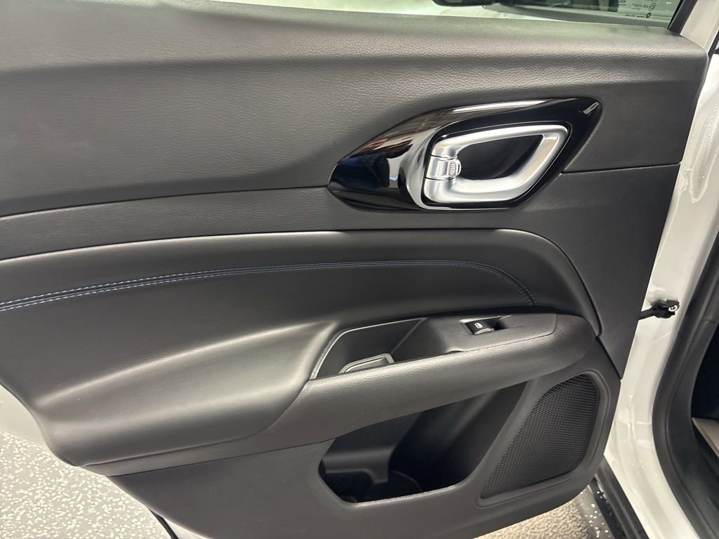 New 2026 Jeep Compass Limited image 11