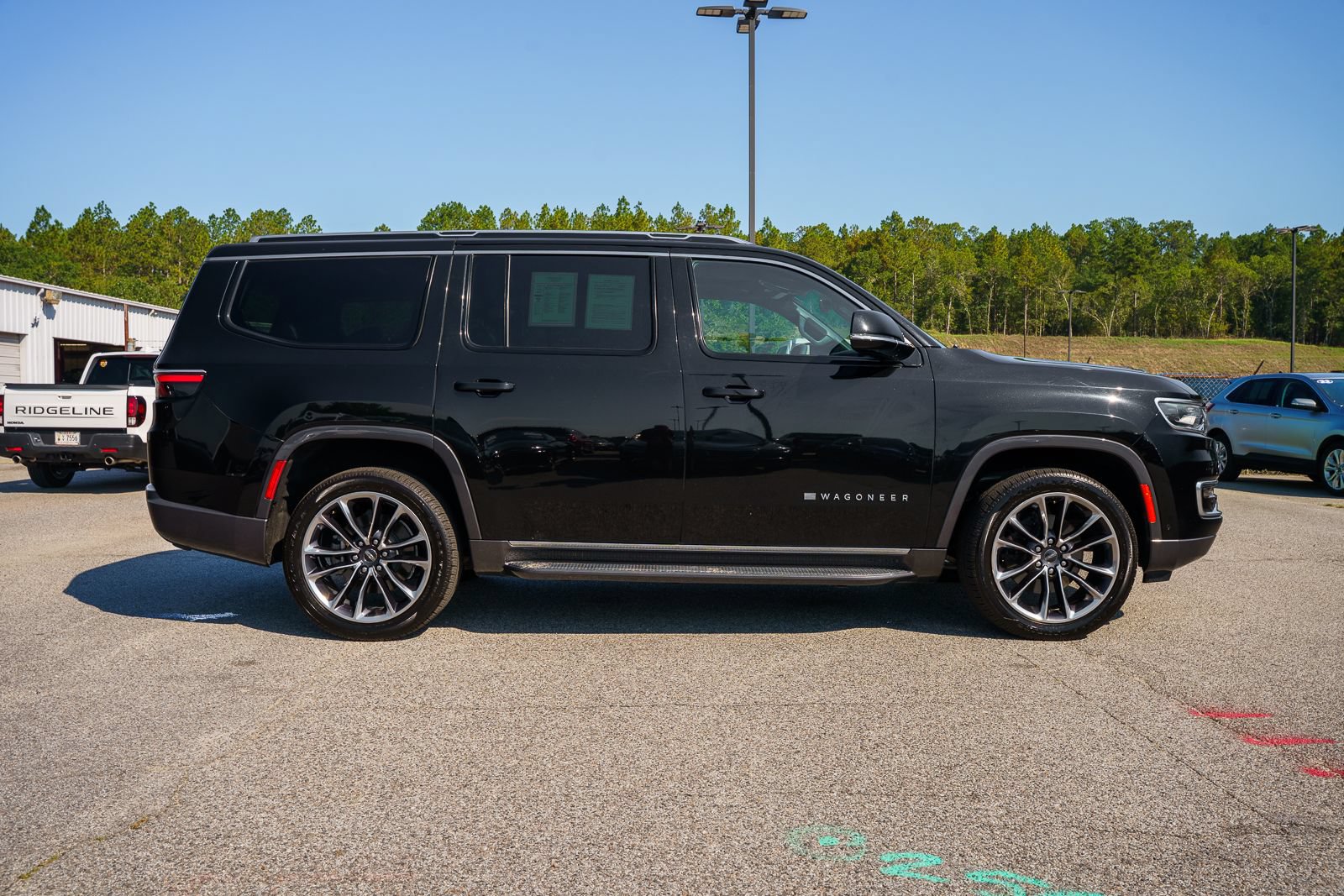 Used 2022 Jeep Wagoneer Series II w/ Premium Group I AWD/4WD image 8