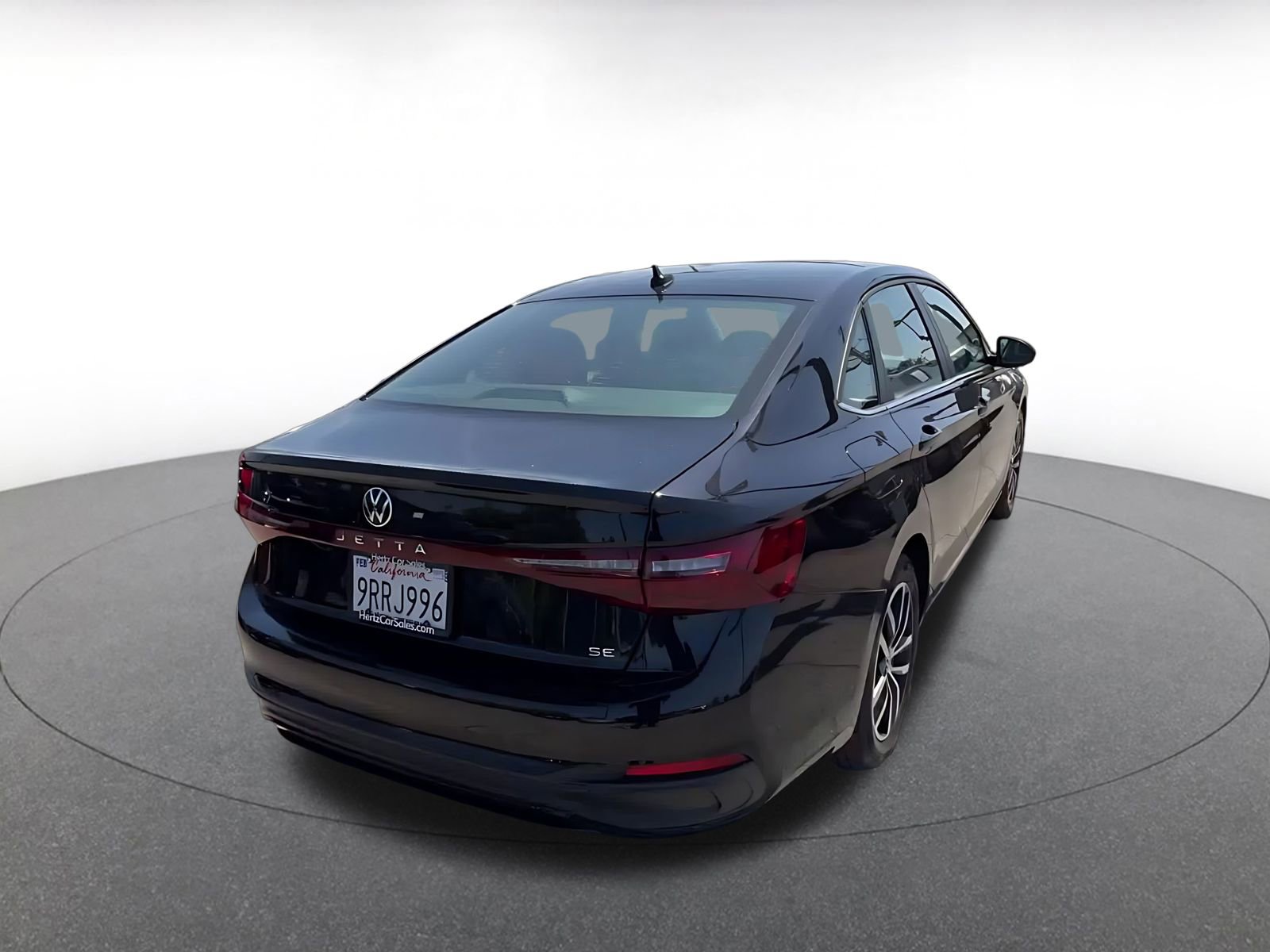 Used 2025 Volkswagen Jetta SE image 14