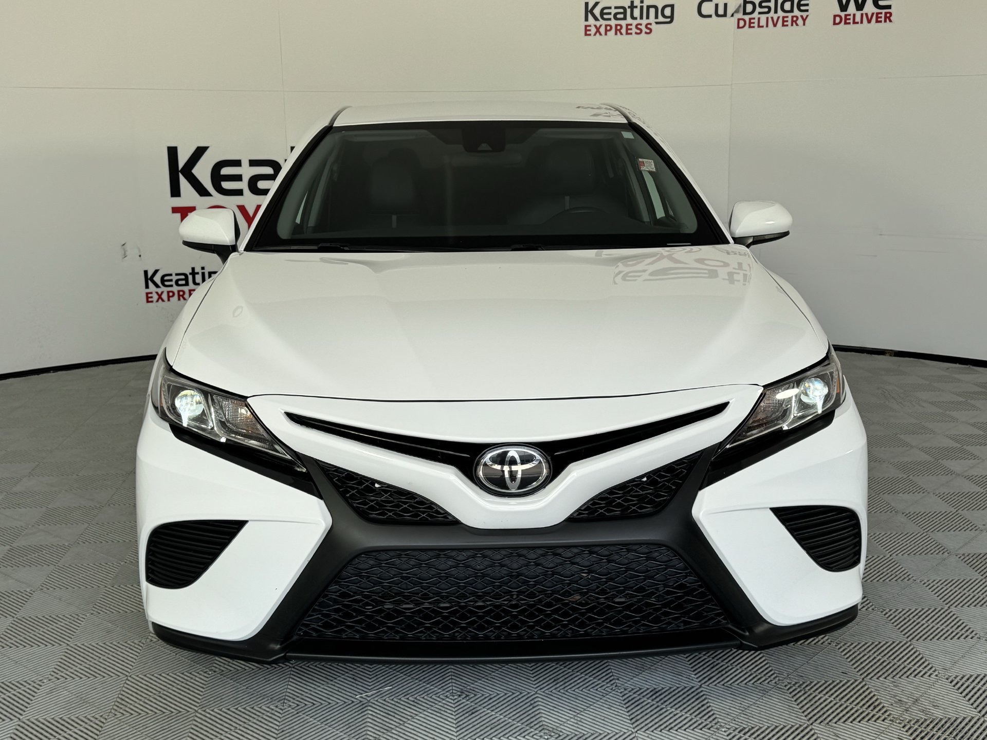 Used 2020 Toyota Camry SE FWD image 9