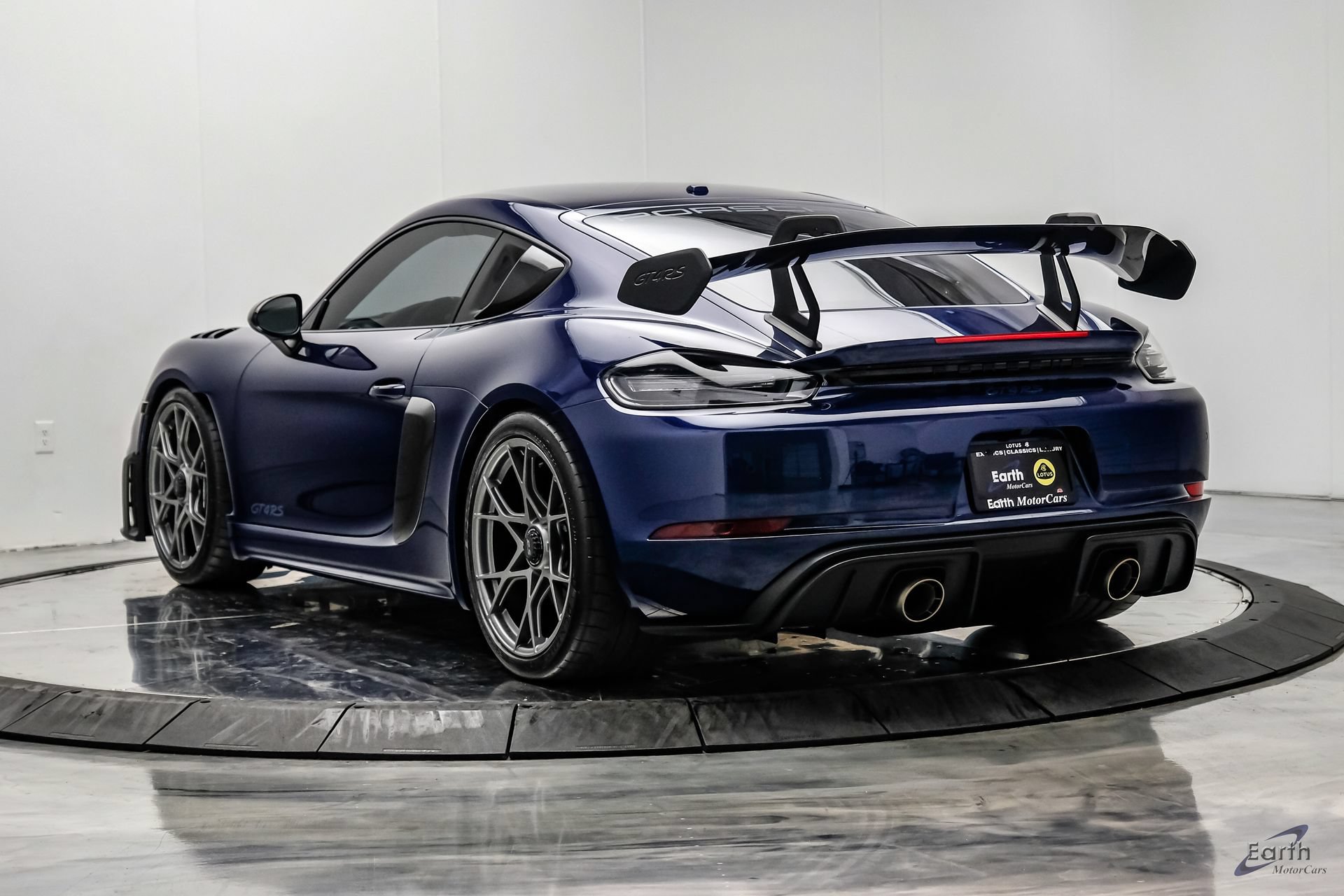 Used 2025 Porsche 718 Cayman GT4 RS RWD image 12