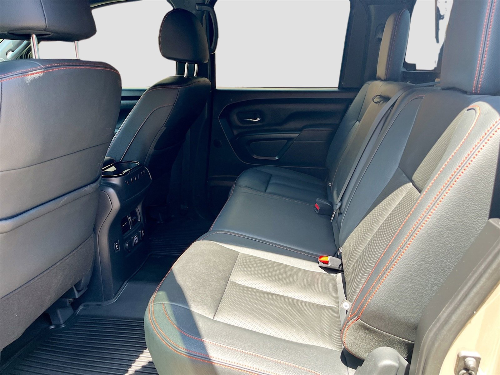 Used 2024 Nissan Titan PRO-4X w/ Pro-4x Convenience Package image 25