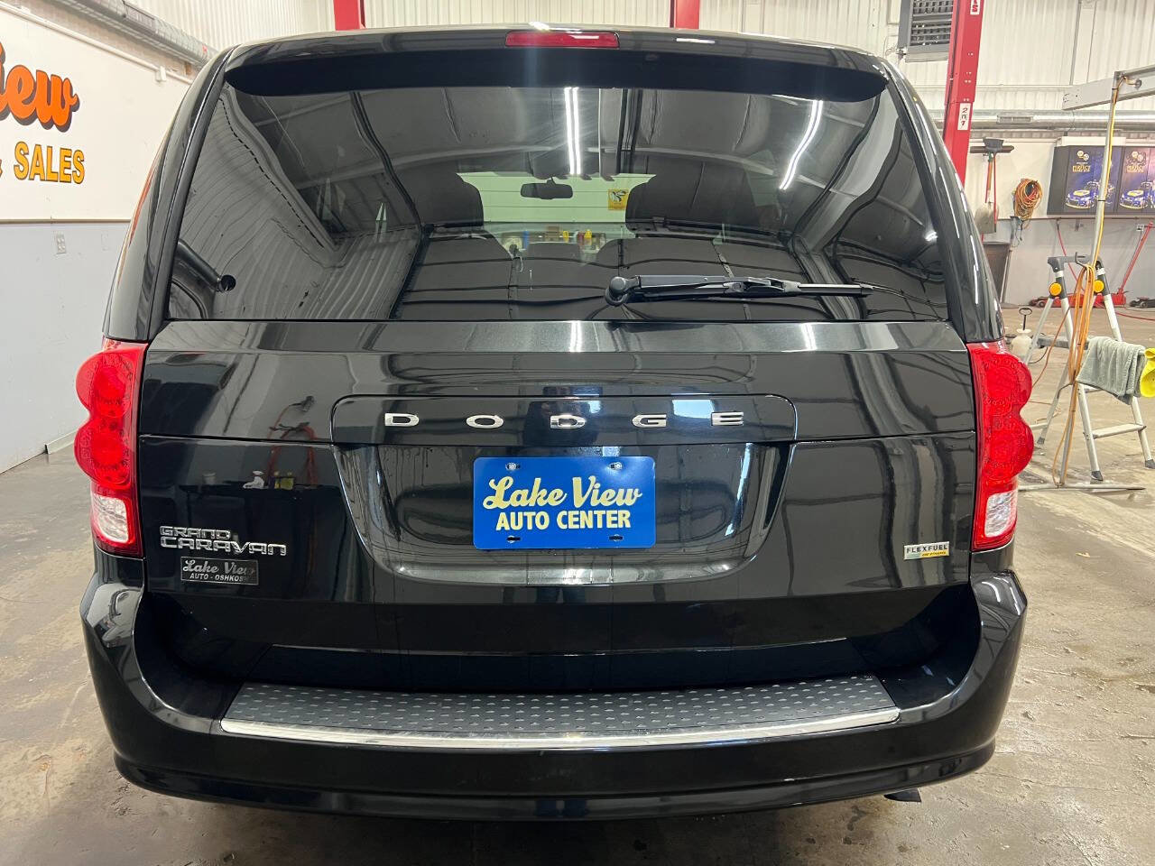 Used 2016 Dodge Grand Caravan SE image 6