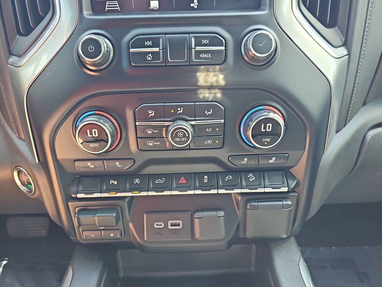 Used 2019 Chevrolet Silverado 1500 RST w/ All-Star Edition AWD/4WD image 21