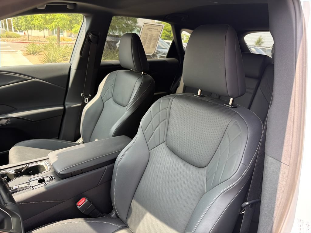 Used 2025 Lexus RX 350 Premium w/ Convenience Package FWD image 22