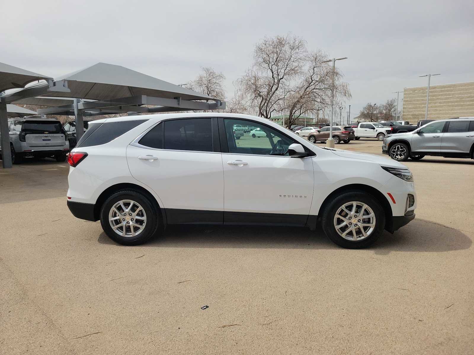 Used 2024 Chevrolet Equinox LT image 9
