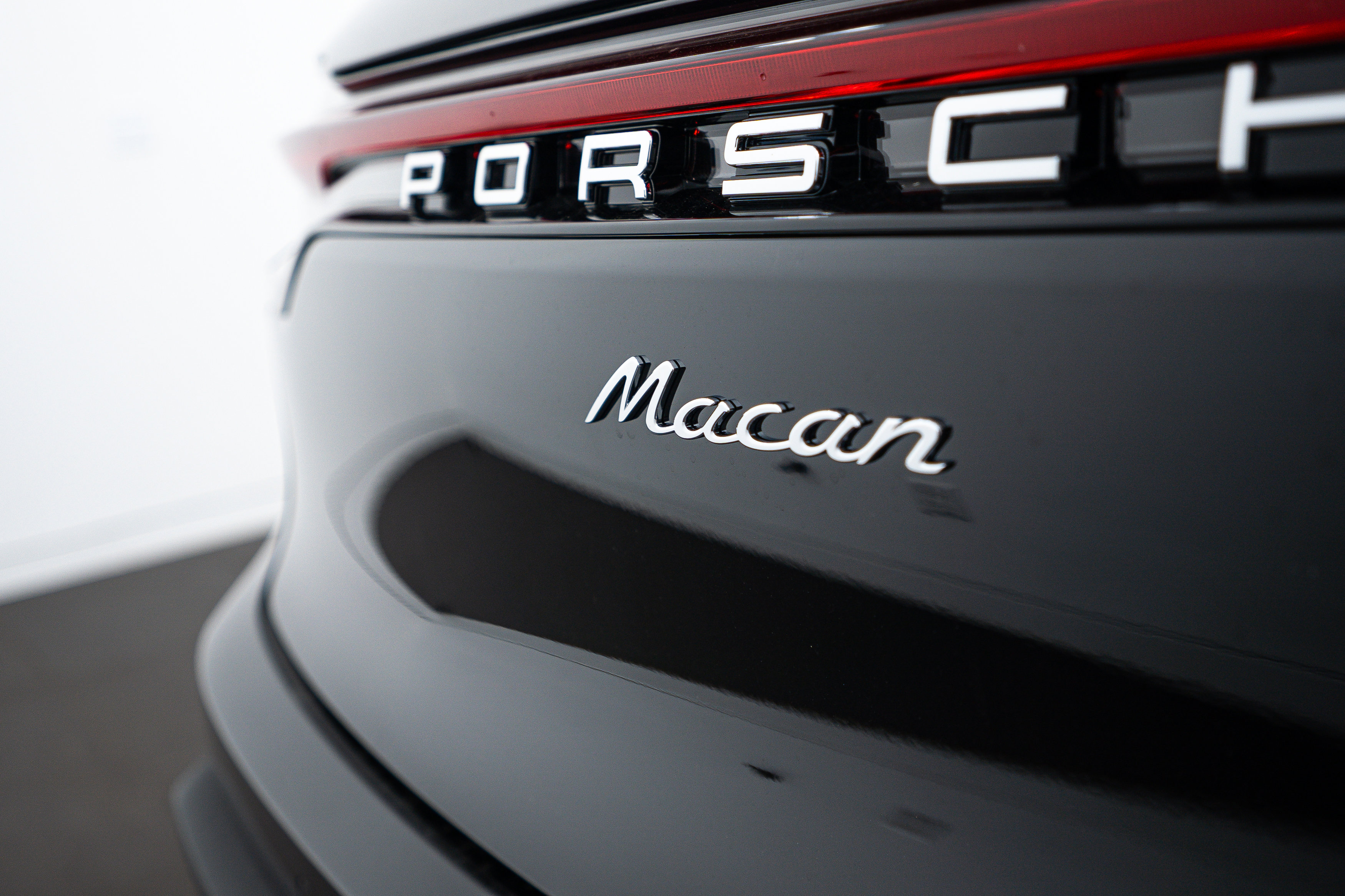 New 2025 Porsche Macan image 25
