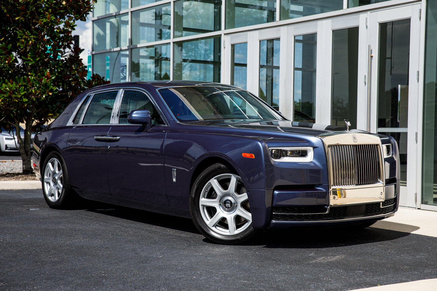 Certified 2020 Rolls-Royce Phantom Sedan RWD image 26