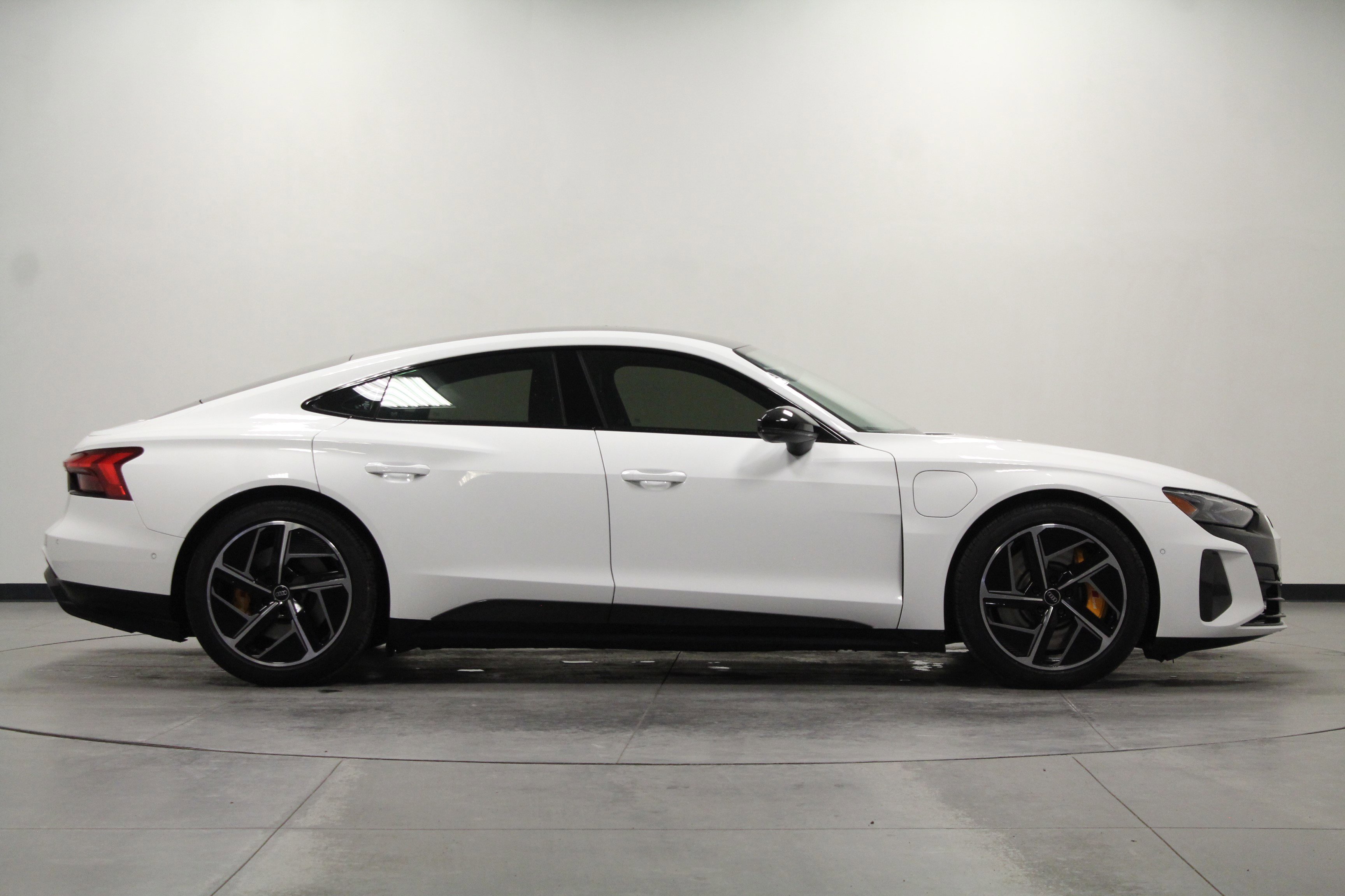 Used 2023 Audi RS e-tron GT w/ Carbon Performance Package image 3