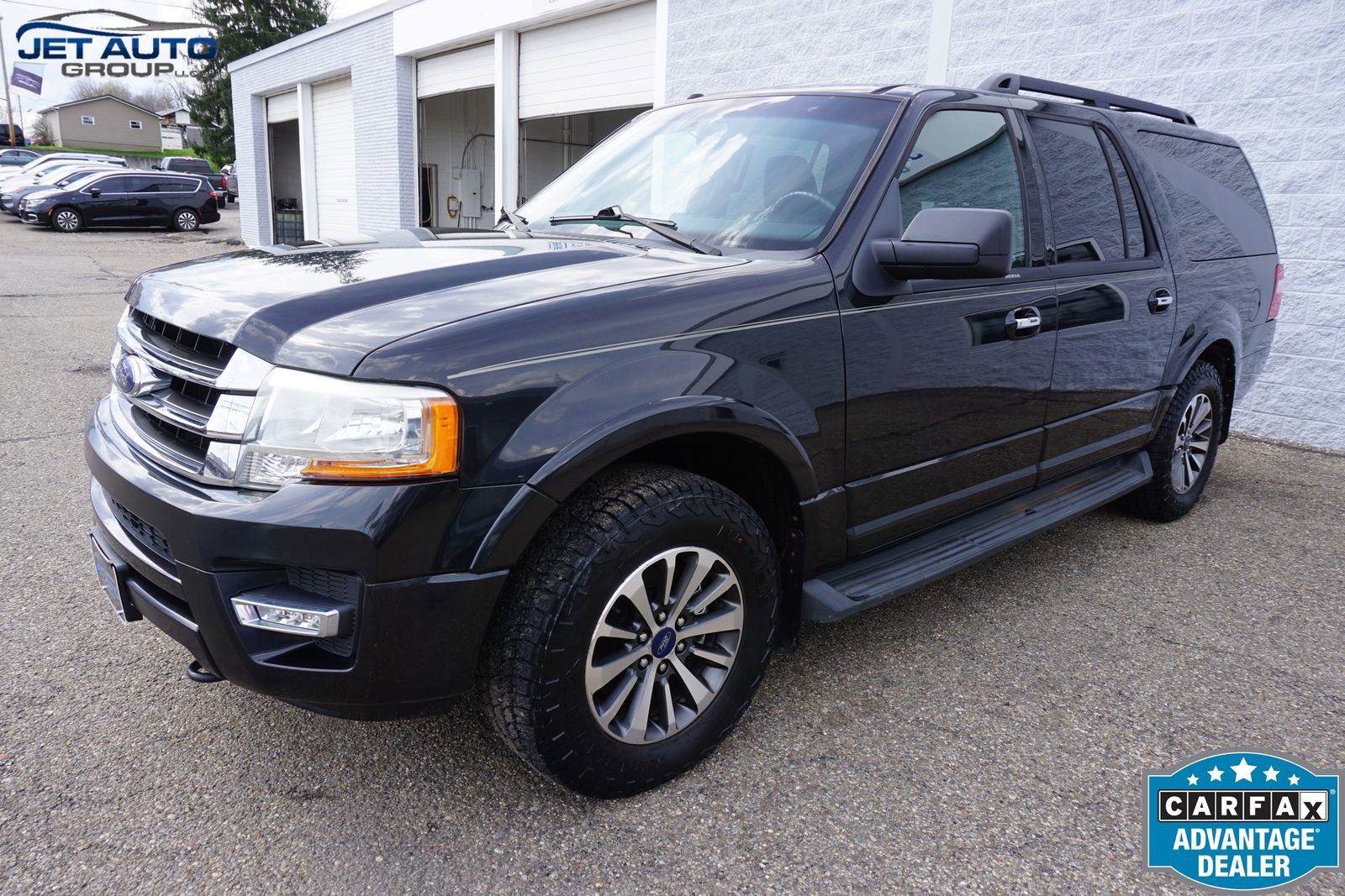Used 2015 Ford Expedition EL XLT image 3