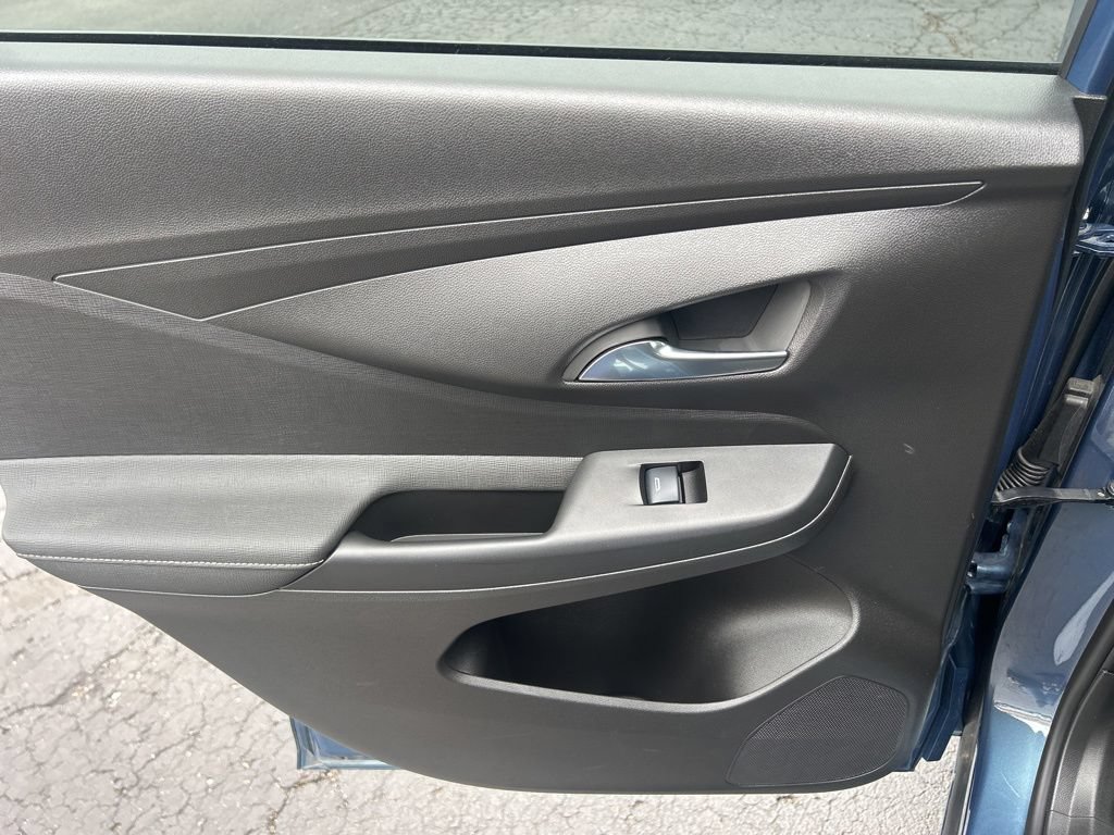 Used 2024 Buick Envista Avenir FWD image 36