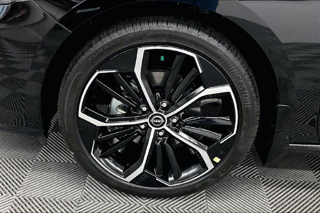 New 2026 Nissan Altima 2.5 SR FWD image 12