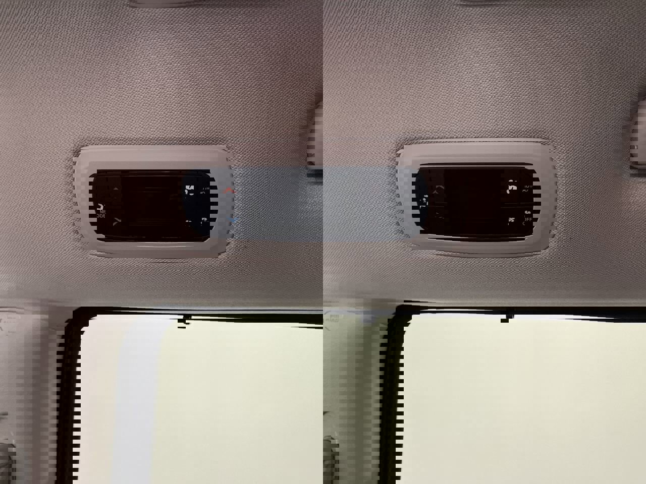 Used 2017 Chrysler Pacifica Touring-L image 17