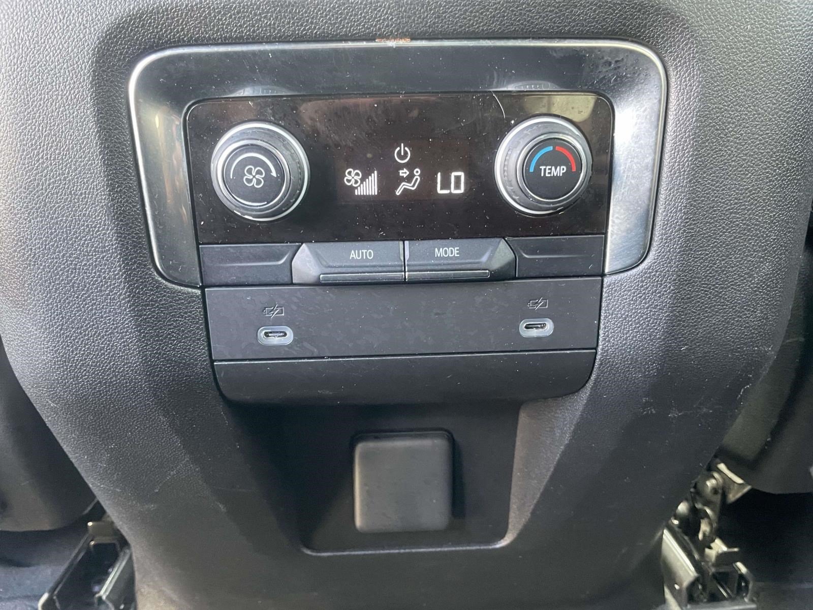 Used 2024 Chevrolet Tahoe LT AWD/4WD image 12