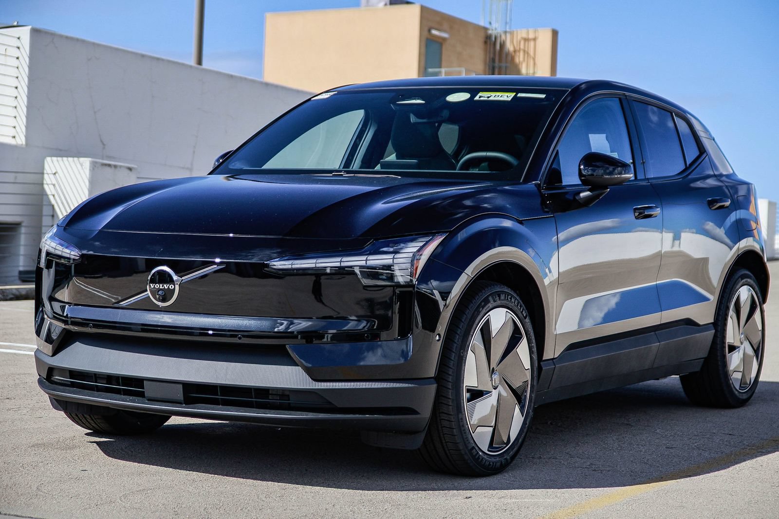 New 2026 Volvo EX30 Ultra AWD/4WD image 3