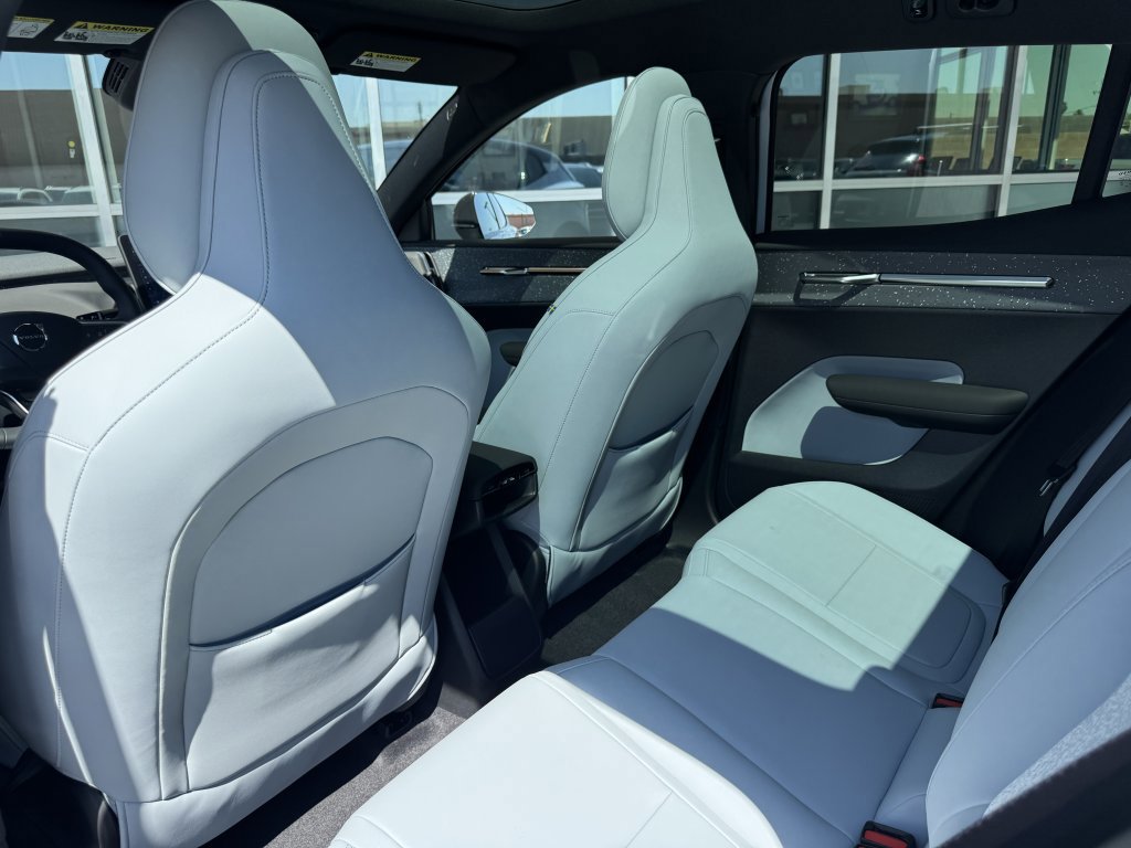 Used 2025 Volvo EX30 Ultra image 30