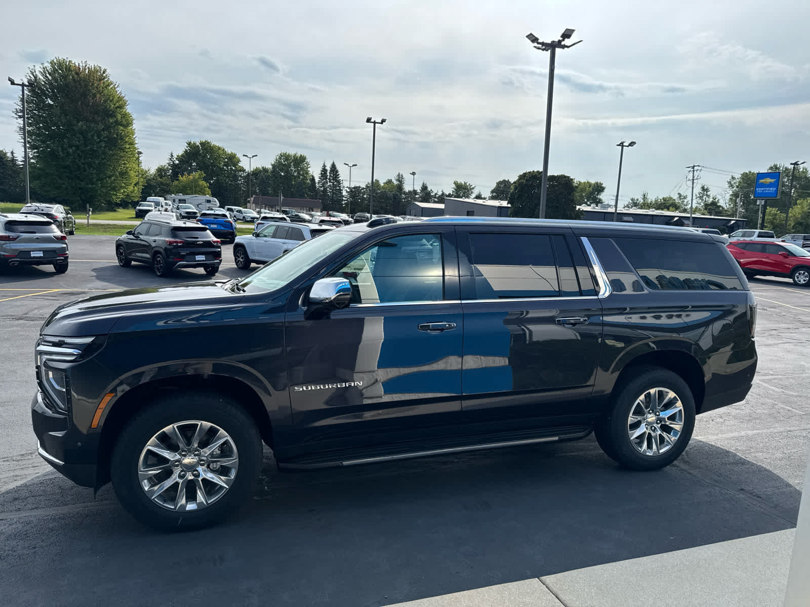 New 2026 Chevrolet Suburban Premier w/ Sun And Tow Package AWD/4WD image 11